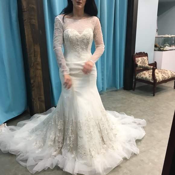 NEW Alfred Angelo Long Sleeve Lace Wedding Dress, Ivory Size 4, Mermaid - Picture 1 of 12